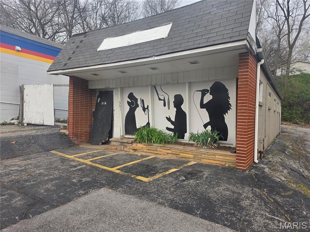 Ferguson Commercial Building For Sale