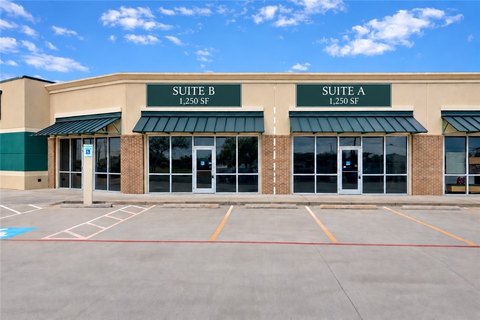 Two-Suite Mixed-Use Space