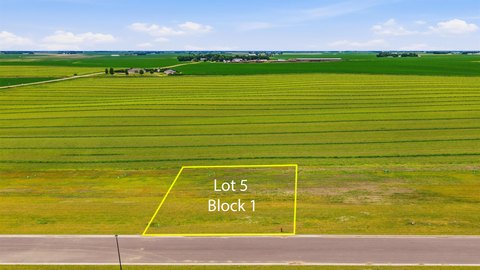 LAND - Larchwood, IA