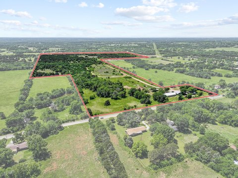 Working Equestrian Ranch with Barn