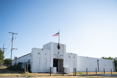 Flexible Community Lodge Building