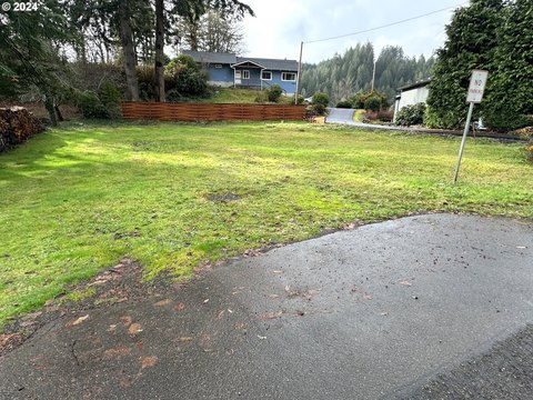 Buildable Lot in Mapleton, Oregon