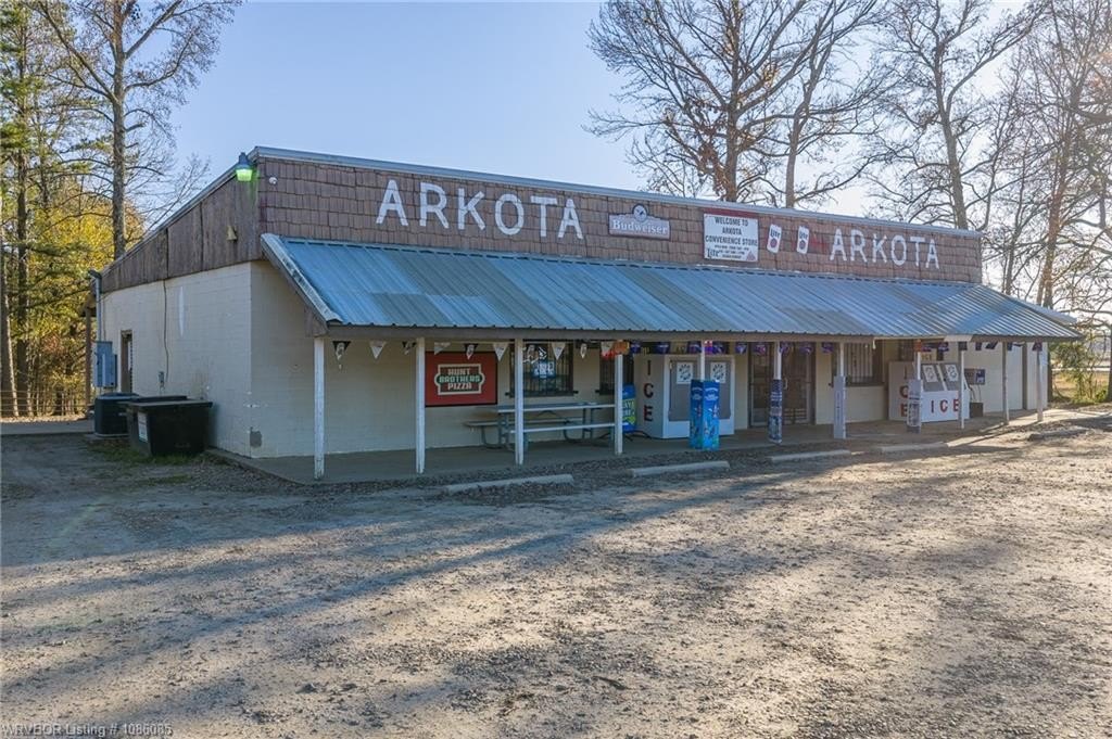 Commercial Property with Business Potential