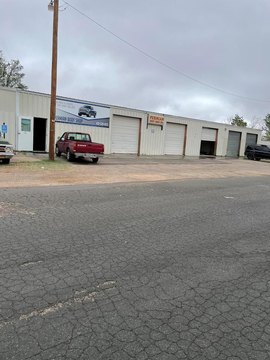 Midland Commercial Shop with Bays