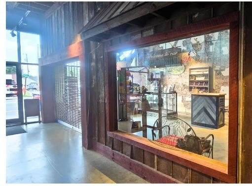 Retail Space in McCaysville, GA