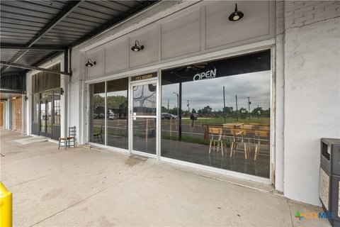 Restaurant Ready in Historic Downtown