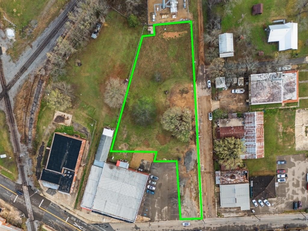 Commercial Lot in Pittsburg, TX