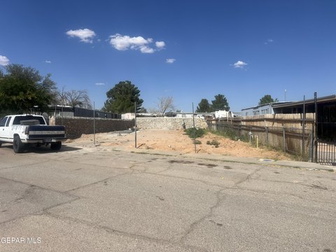 LAND - El Paso, TX