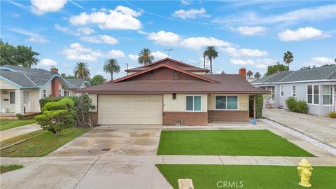 Renovated Triplex with Garages