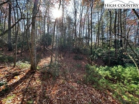 Residential Land in West Jefferson