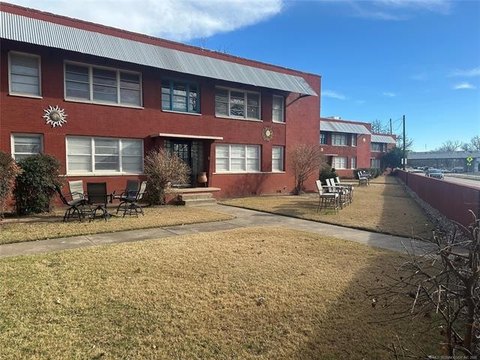 Riverside Drive Apartment Complex