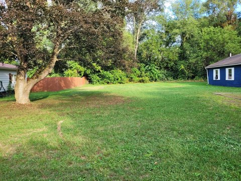 Land in Howard Township