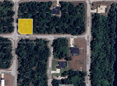 Port Charlotte Corner Lot