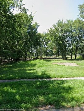 LAND - Fort Smith, AR