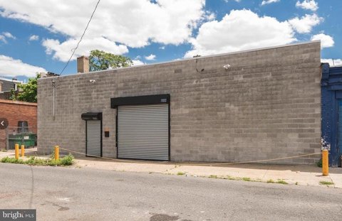 Warehouse Near Broad Street Intersection