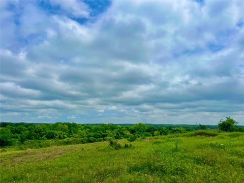 Countryside Residential Acreage with Oaks