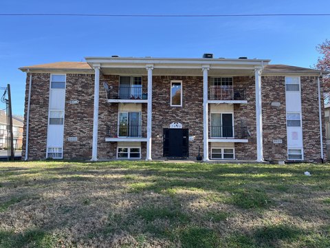 Springfield Multifamily Building Near Mercy