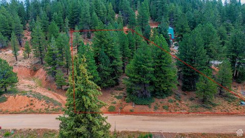 Mountain Paradise Land in Kanab