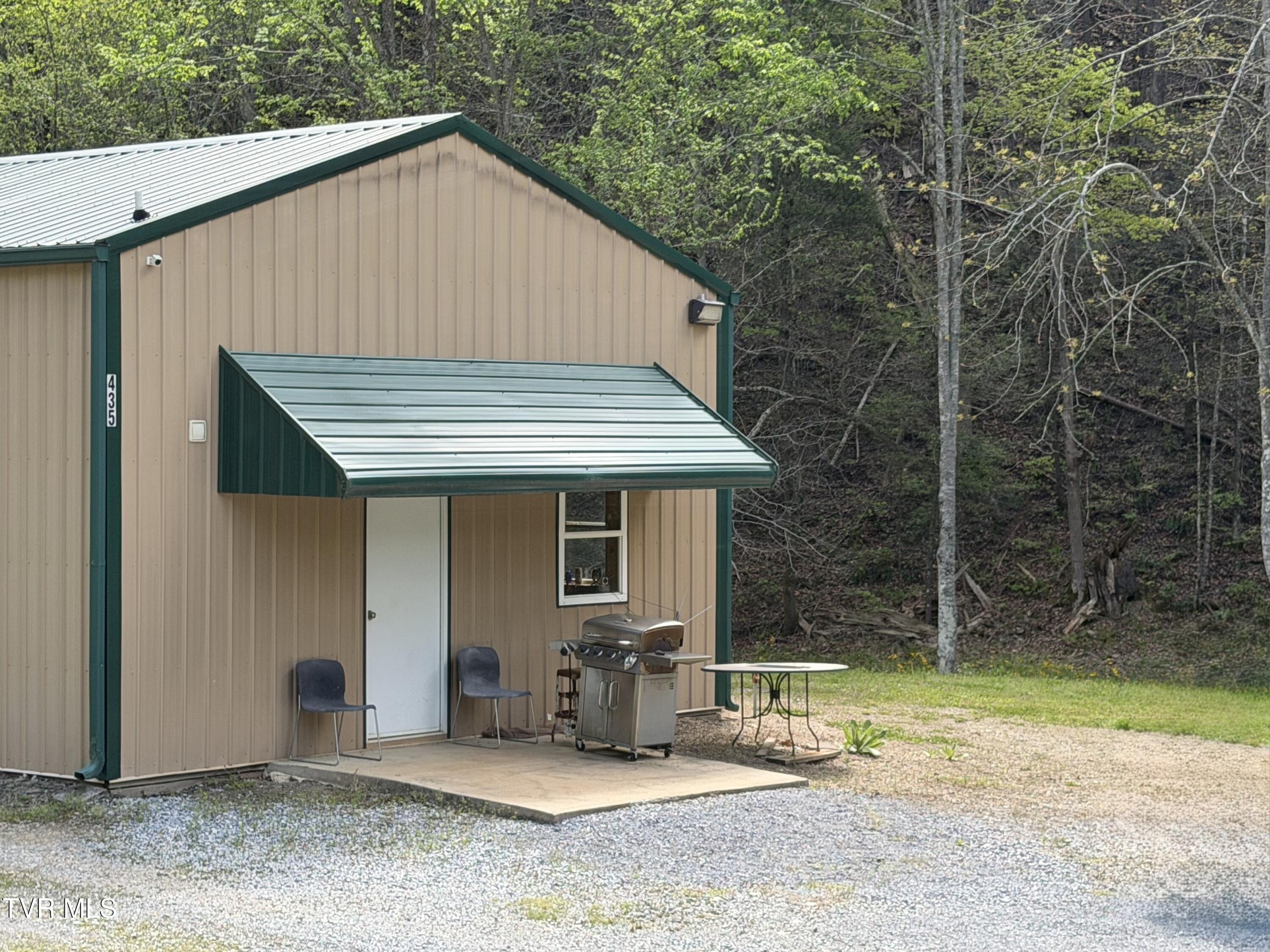 Watauga Commercial Building with Lift