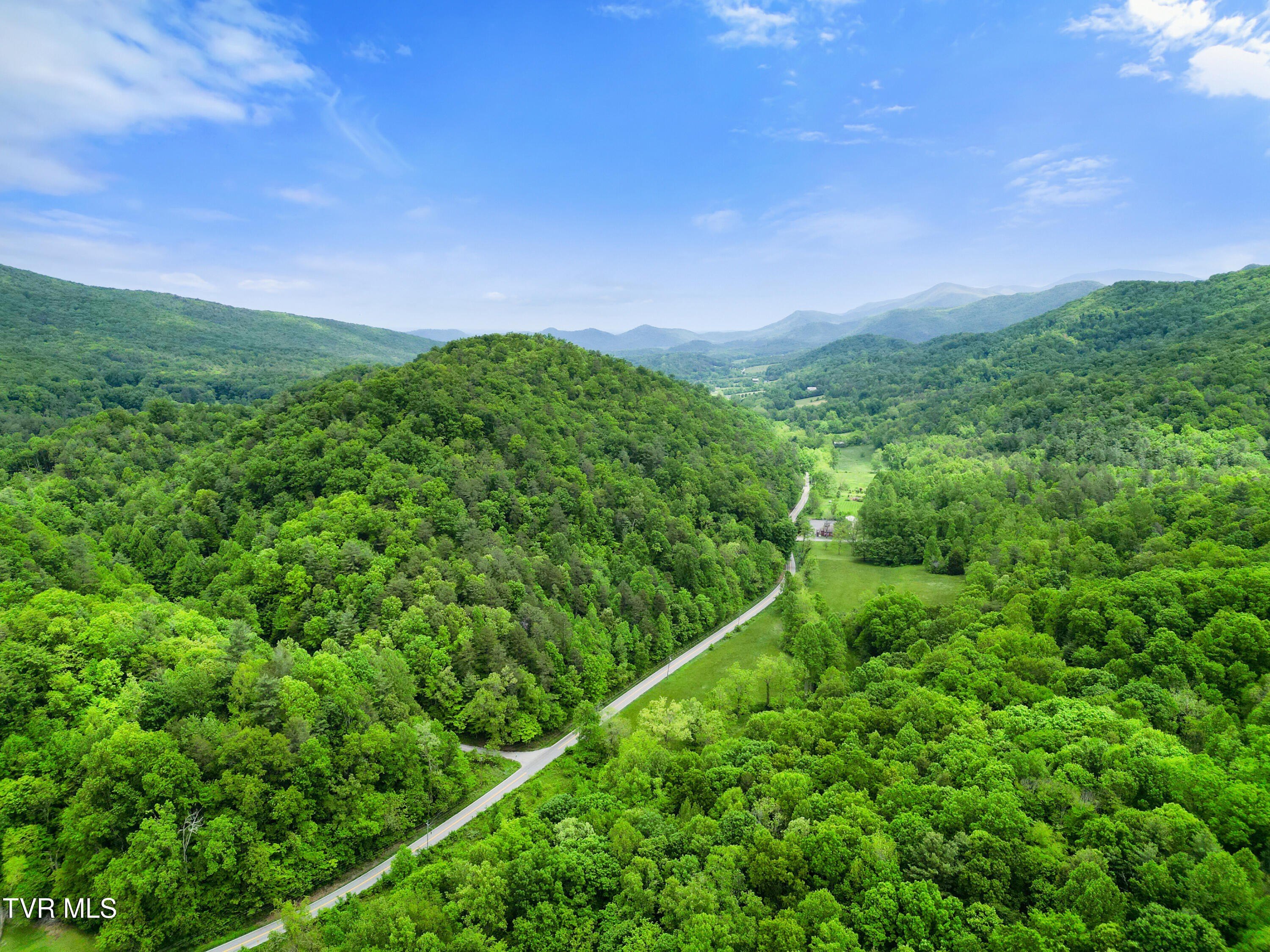 Secluded Mountain Retreat in Greeneville