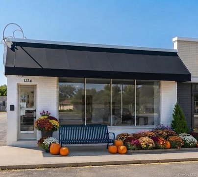 Mixed-Use Property Near LIRR