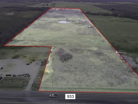 Multi-Use Land with Paved Frontage