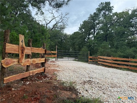 Wooded Lot in Paige, Texas