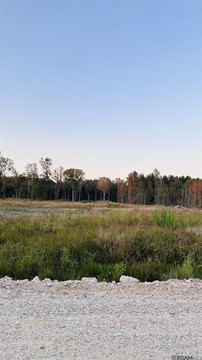 Land, Walker, LA