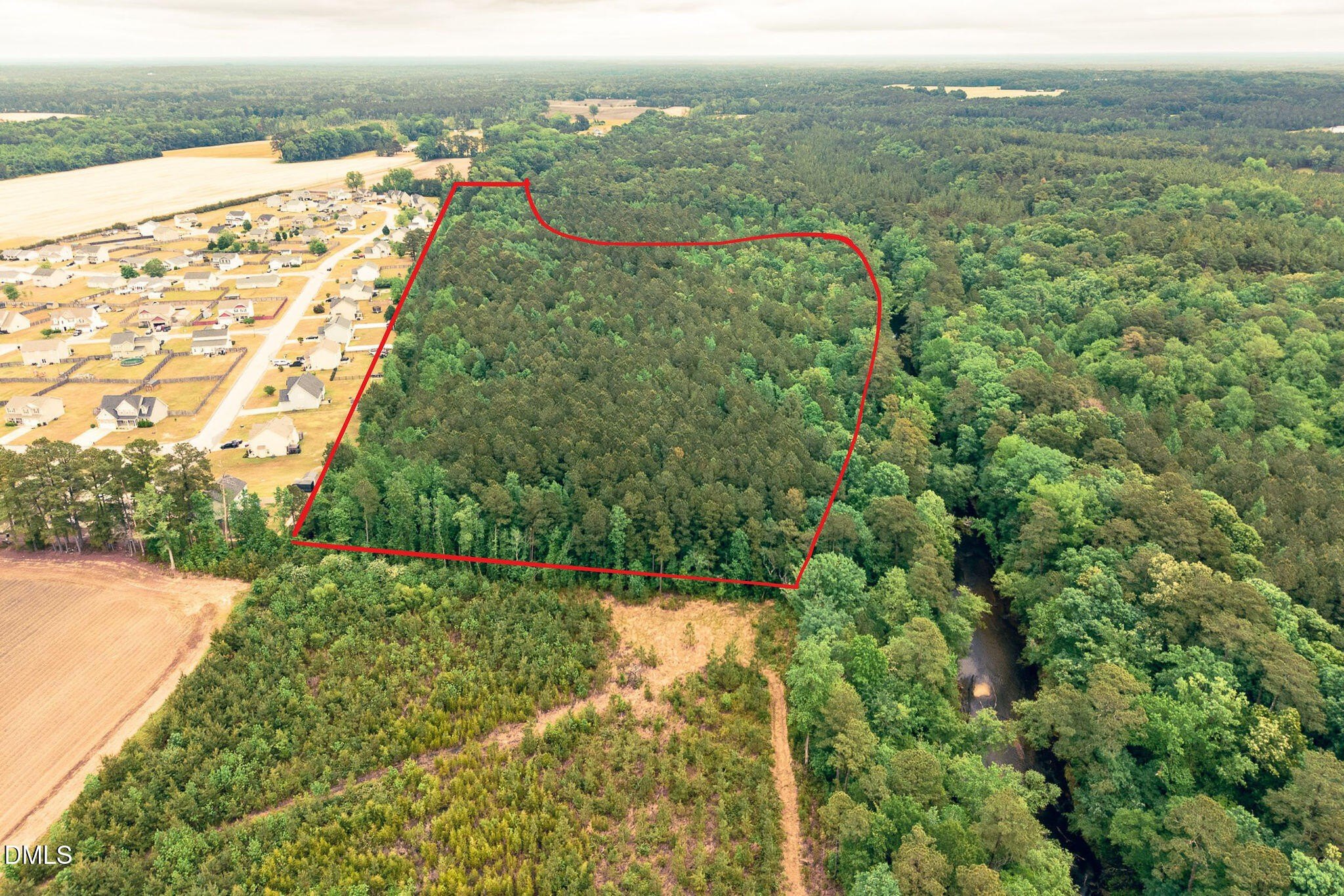 25 Acres Wooded Retreat