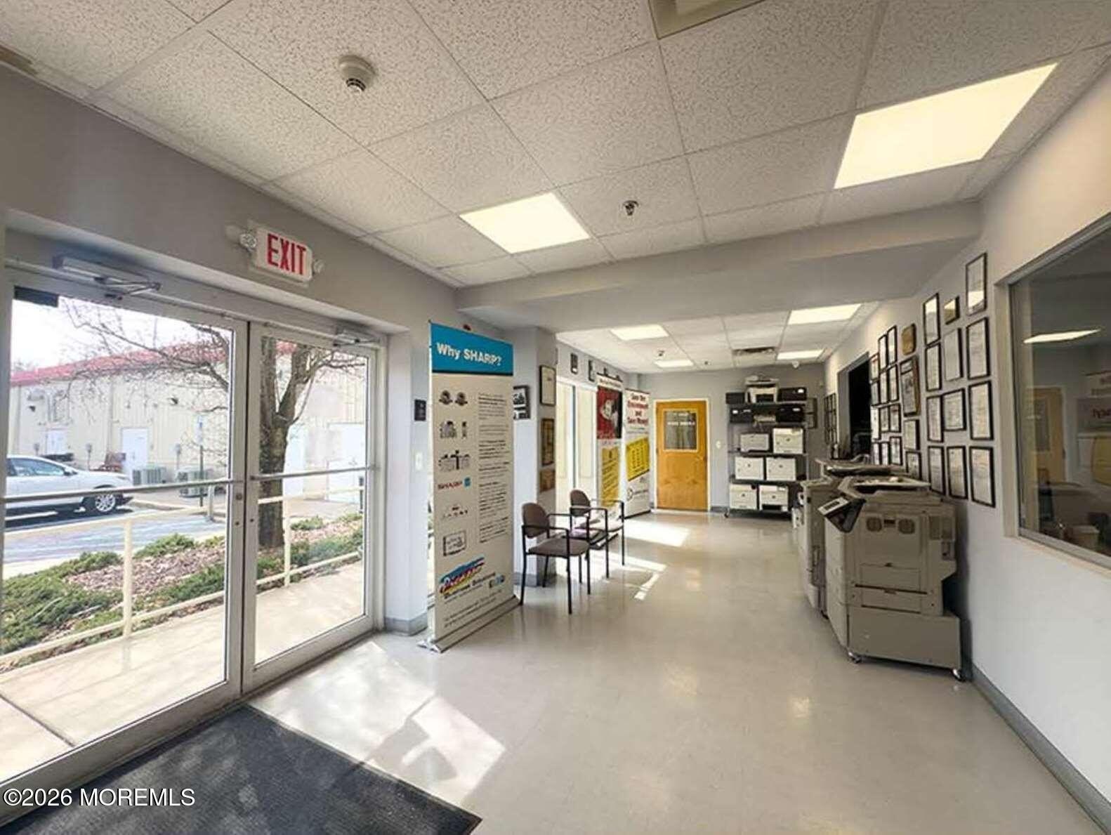 Freehold Office Space For Rent