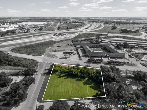 Spacious Vacant Lot in Temple