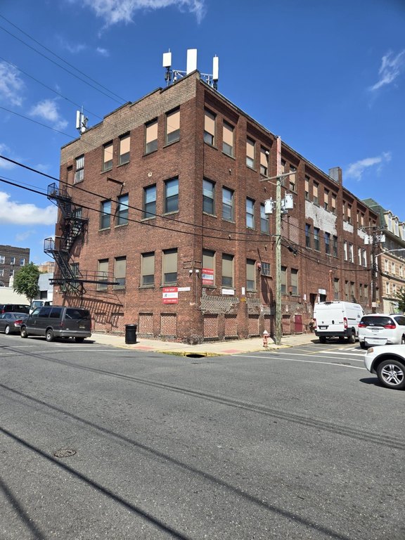 6101 Fillmore Pl, West New York, NJ 07093