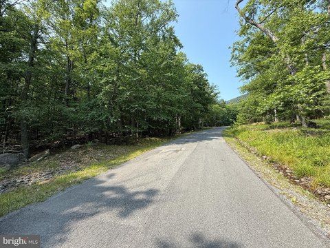 LAND - BERKELEY SPRINGS, WV