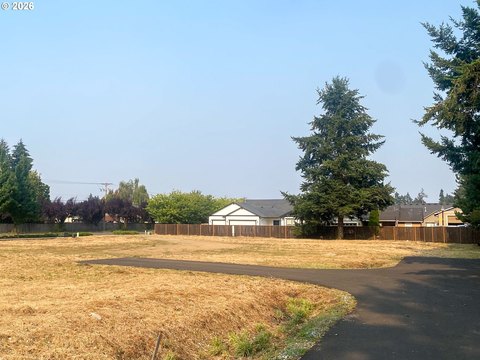 LAND - Vancouver, WA
