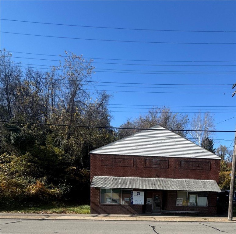 Versatile Commercial Space in Clairton