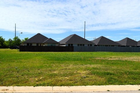Residential Lot in Mabank, TX