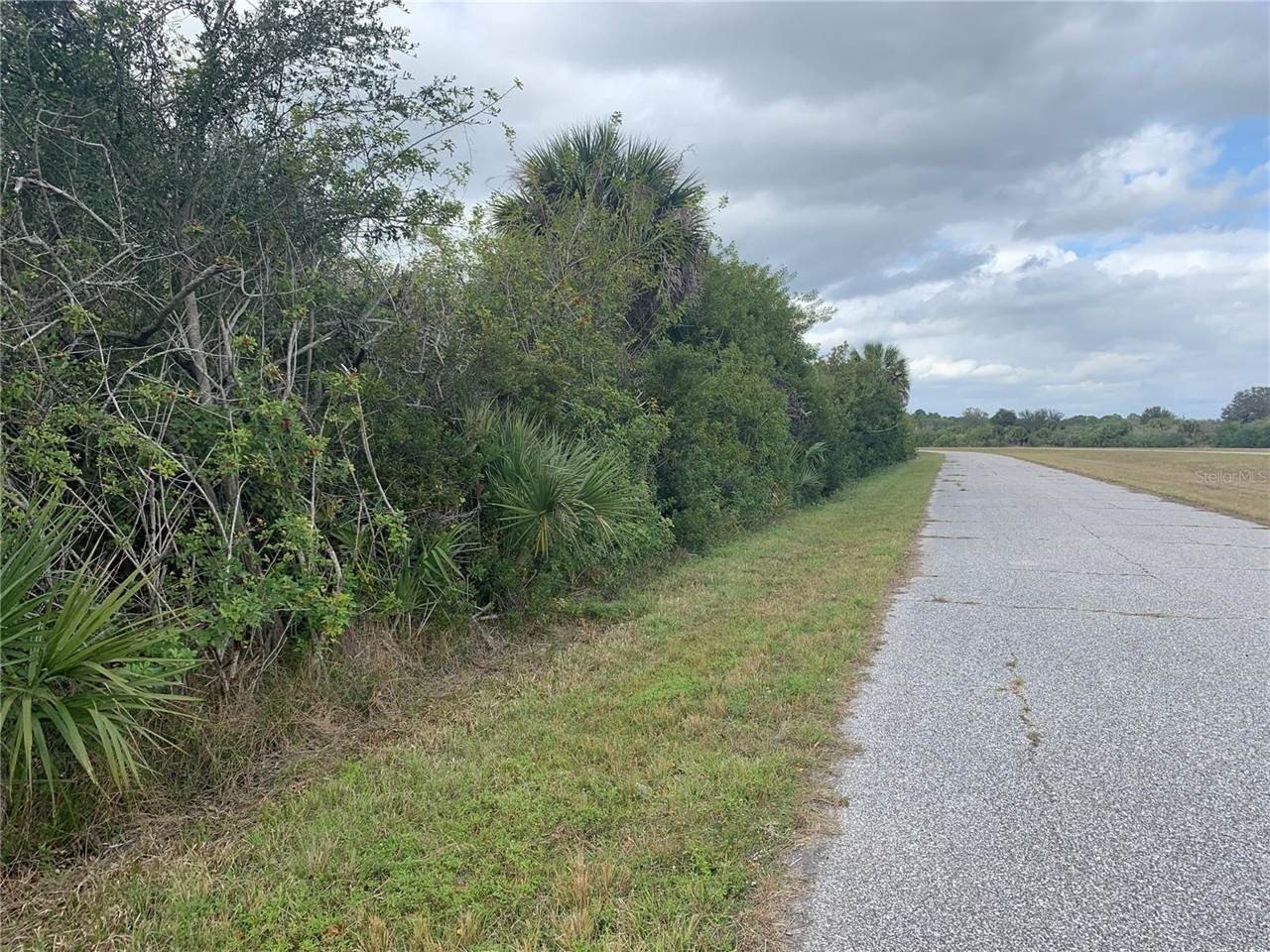Commercial Lot in Growing Area