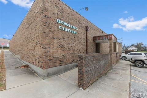 Downtown Bowling and Lounge Building