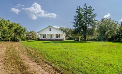 LOTS/LAND, Paris, TN