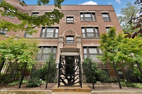 Bronzeville Multifamily Investment Opportunity