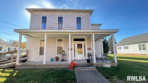 Updated Duplex in Rushville, Illinois
