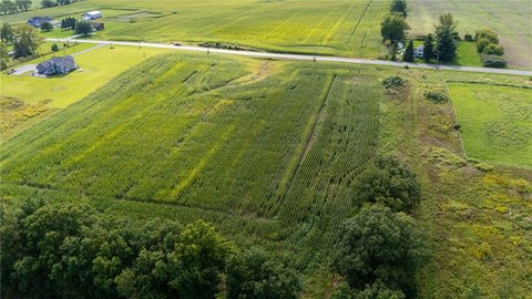 Land, Bergen, NY