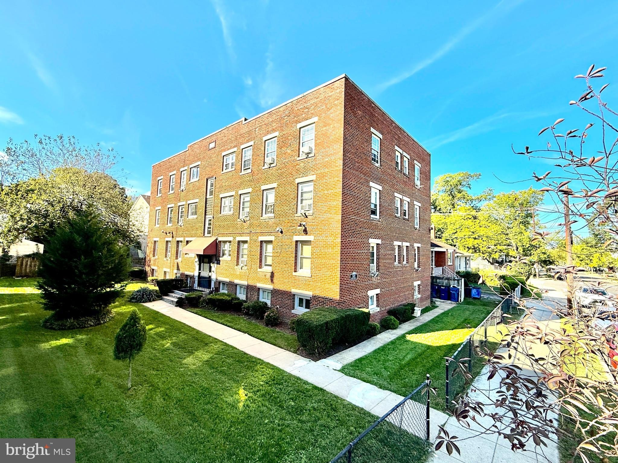 Multifamily Building in Marshall Heights