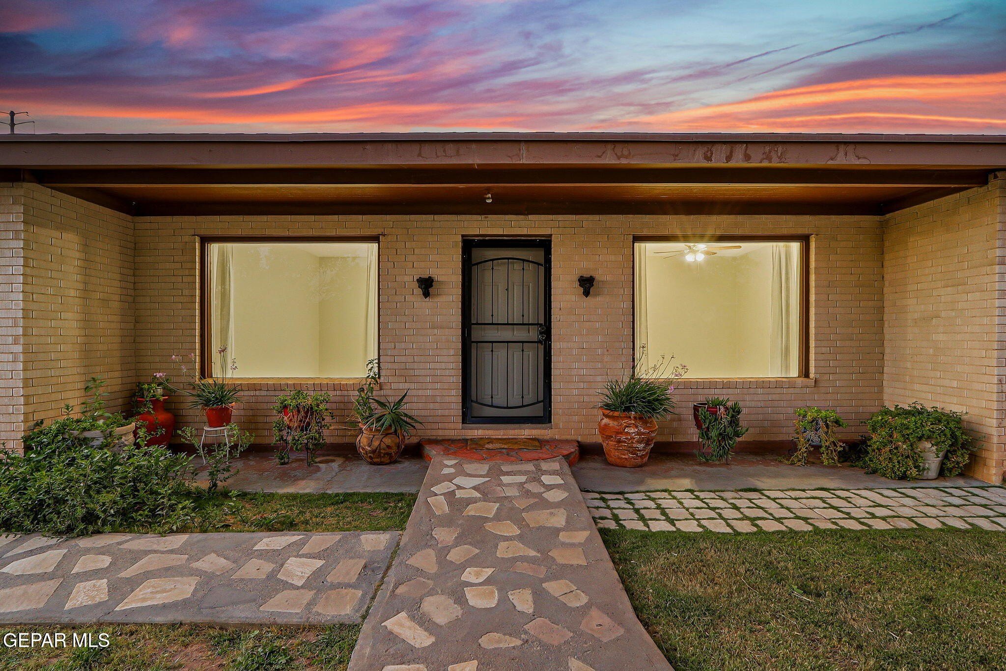 Vinton, TX Triplex Investment