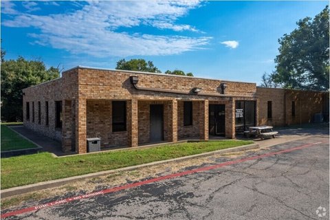 Suburban Office Space Near Major Roads