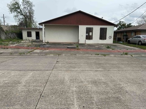 Commercial Building in Houma, LA