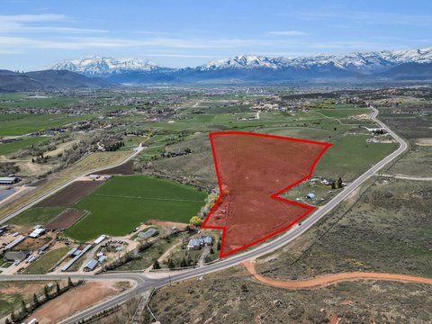 Zoned Agricultural Acreage with Water Rights
