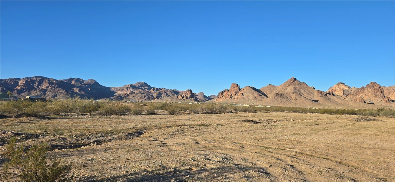 Scenic Land in Golden Valley