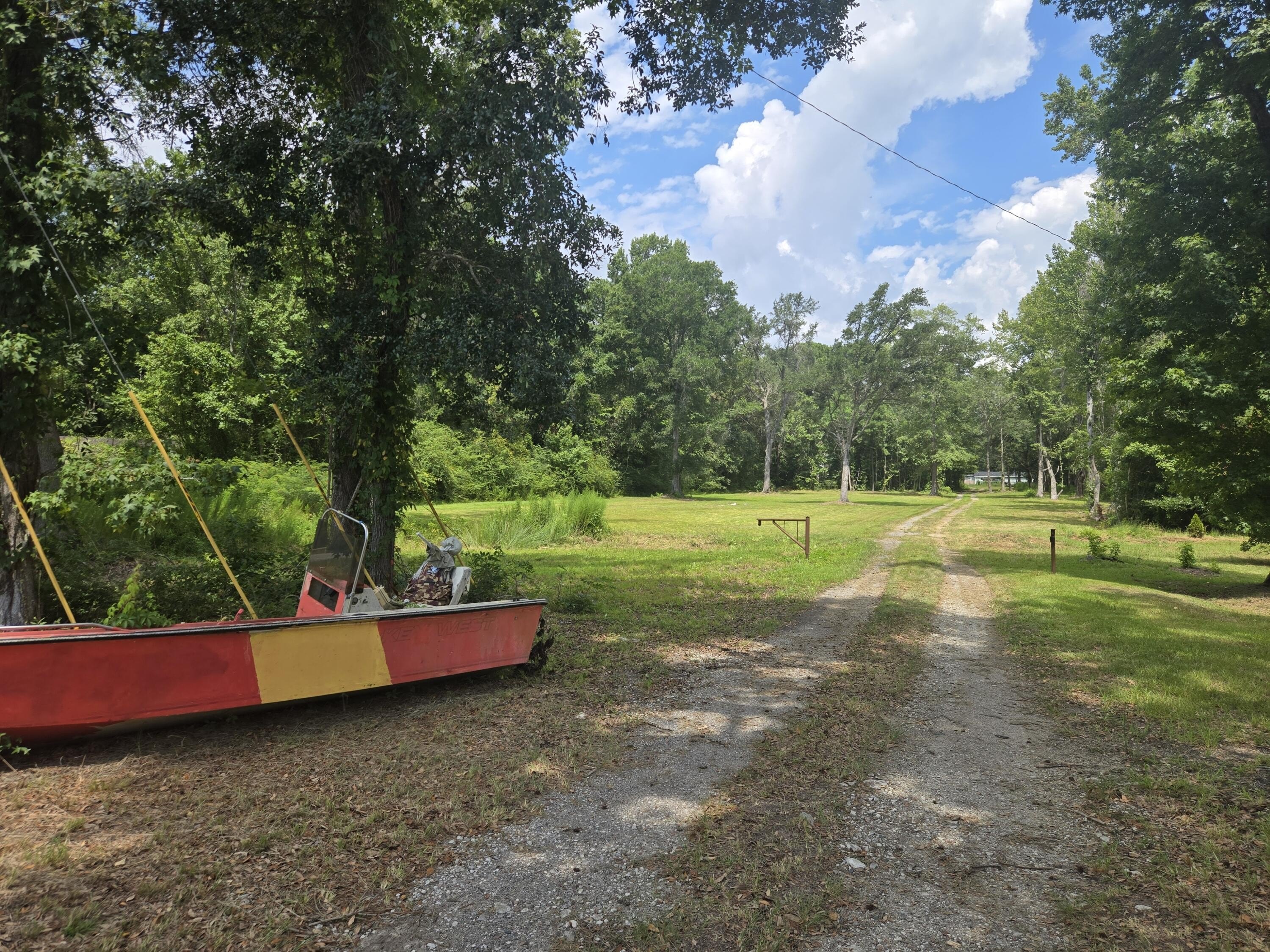 Land Near Buck Hall Landing