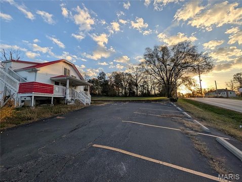 Mixed-Use Building in Cedar Hill